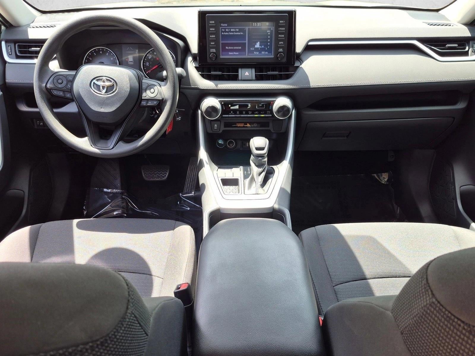2019 Toyota RAV4 LE FWD (GS)