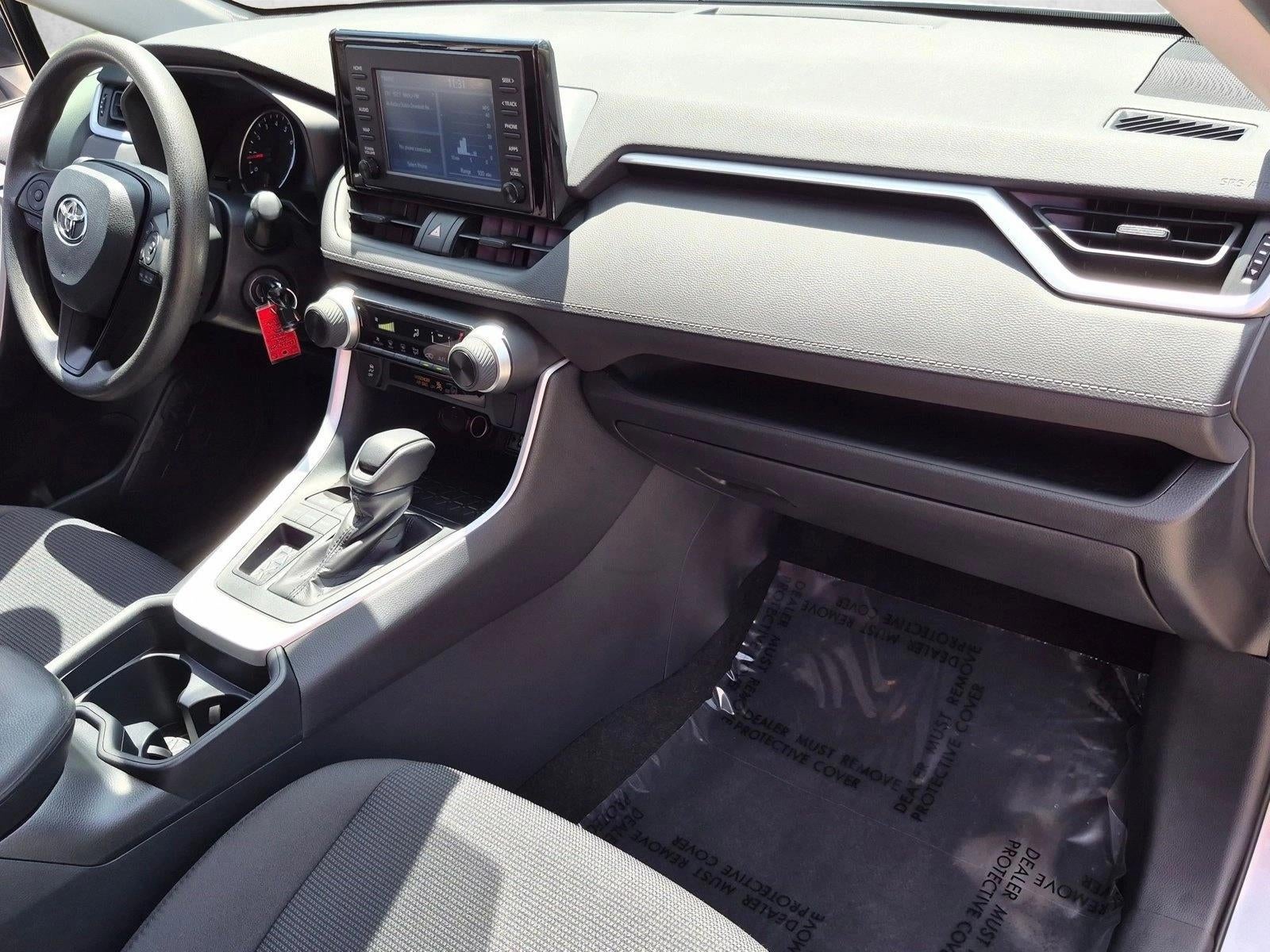 2019 Toyota RAV4 LE FWD (GS)