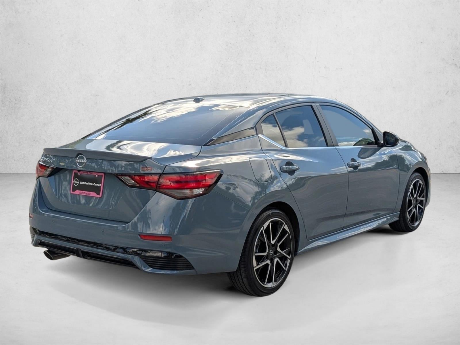2025 Nissan Sentra SR CVT
