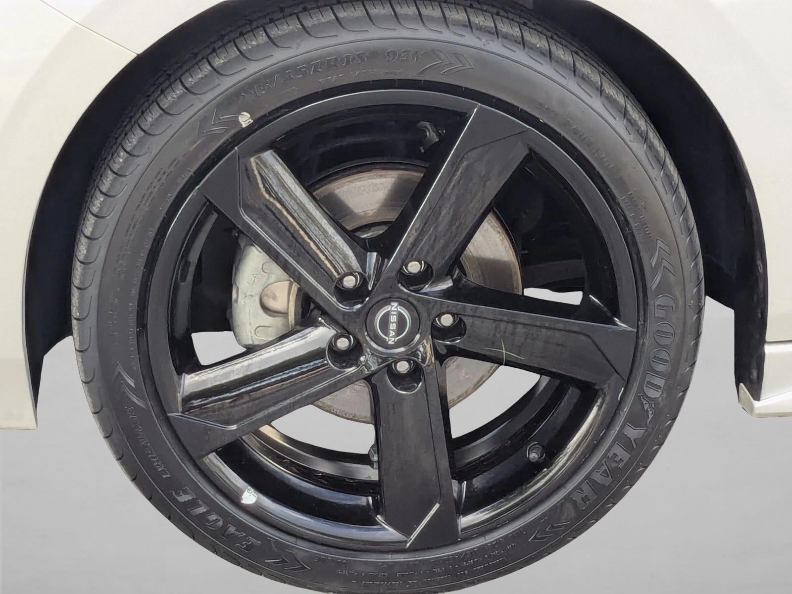 2025 Nissan Sentra SR CVT