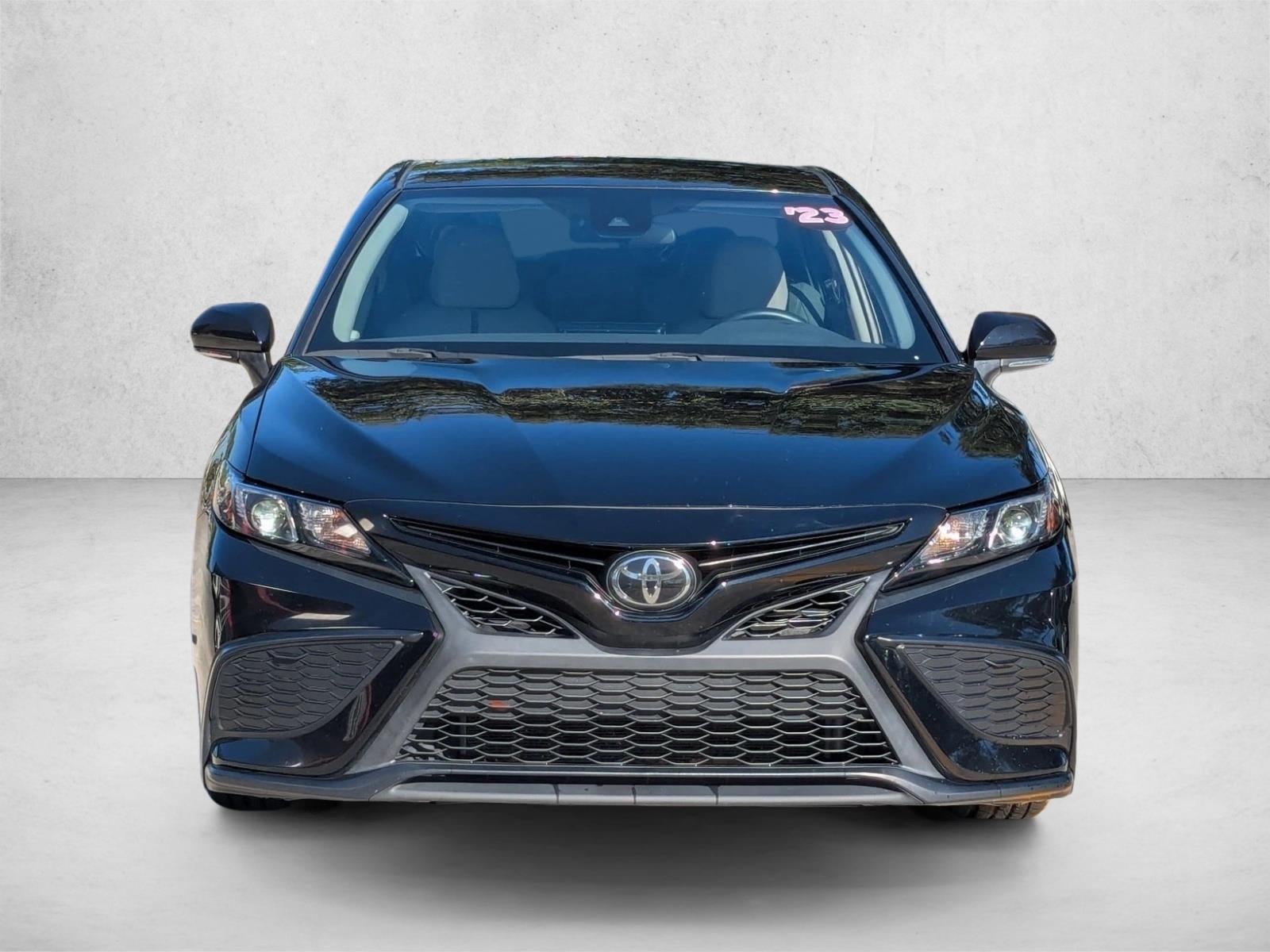 2023 Toyota Camry SE Auto (SE)