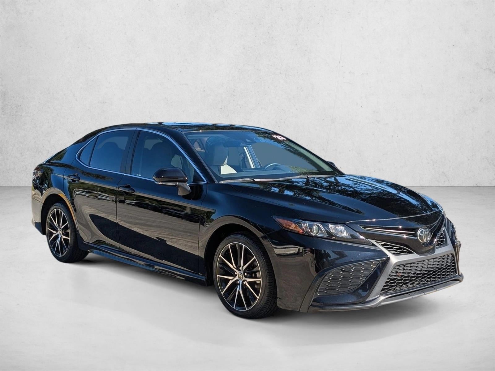 2023 Toyota Camry SE Auto (SE)