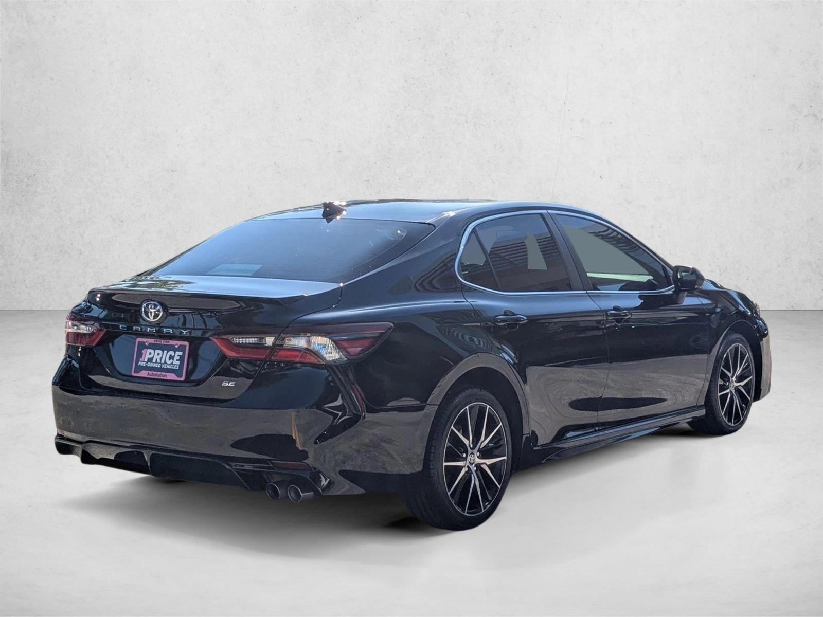 2023 Toyota Camry SE Auto (SE)