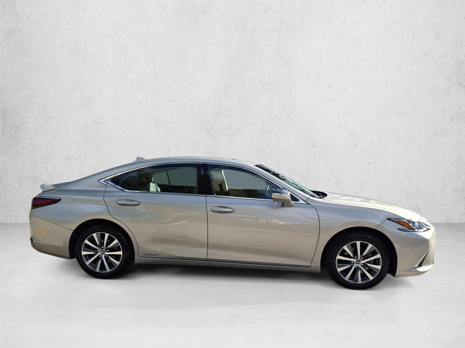 2021 Lexus ES 300h FWD
