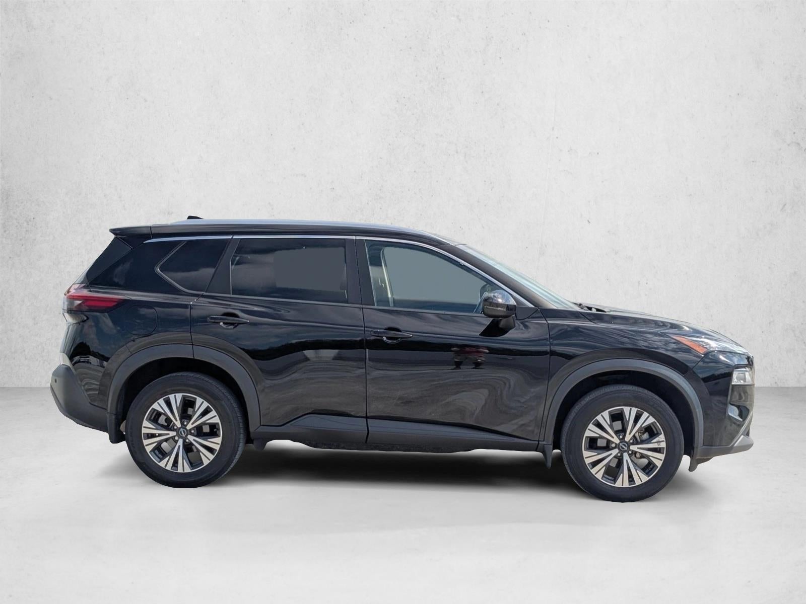 2022 Nissan Rogue FWD SV