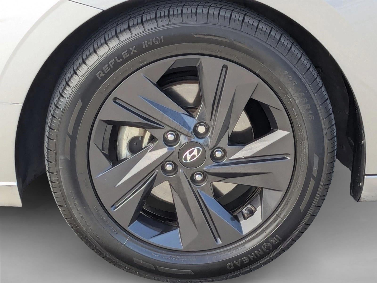 2021 Hyundai ELANTRA SEL IVT