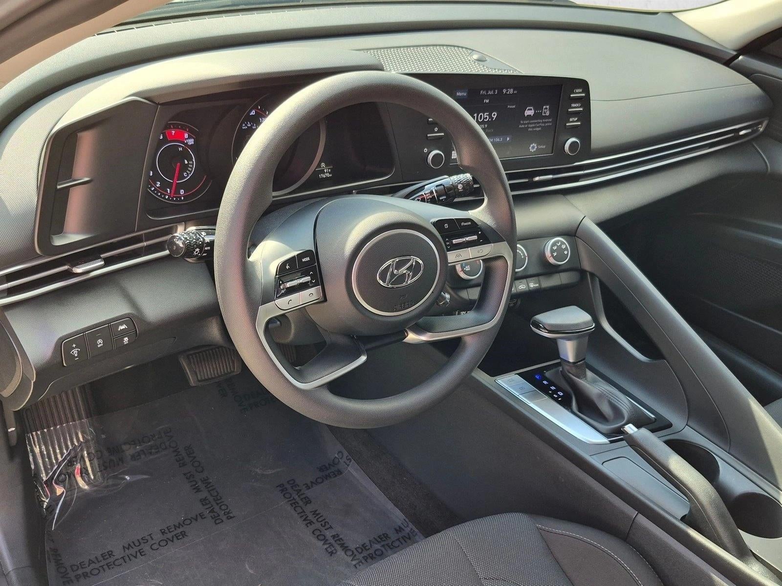 2023 Hyundai ELANTRA SE IVT
