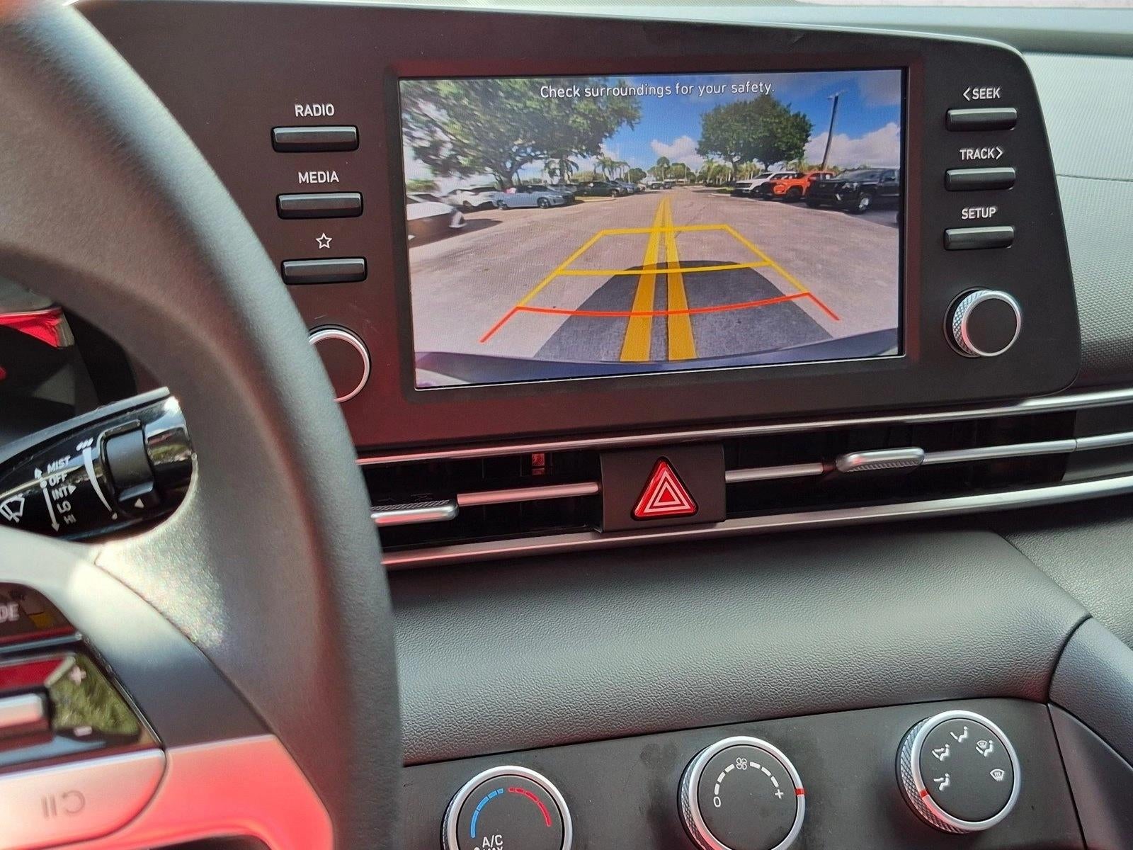 2023 Hyundai ELANTRA SE IVT