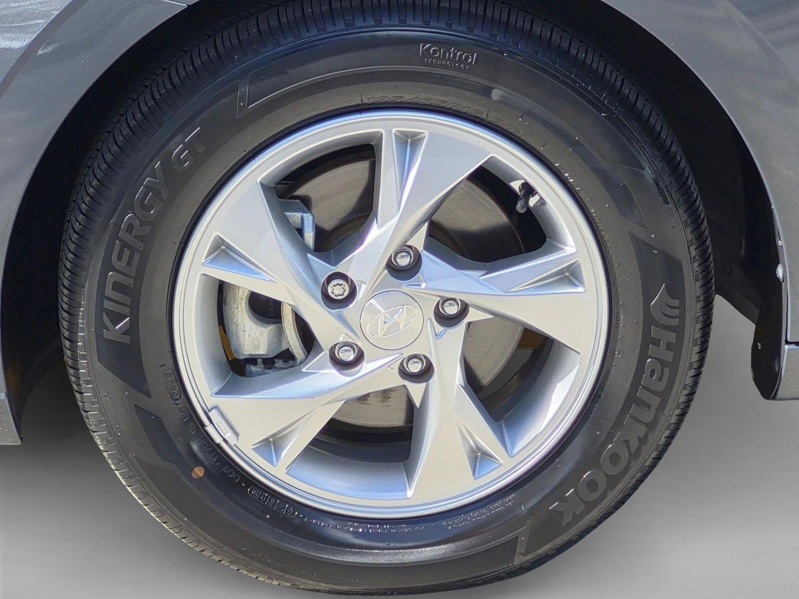 2023 Hyundai ELANTRA SE IVT