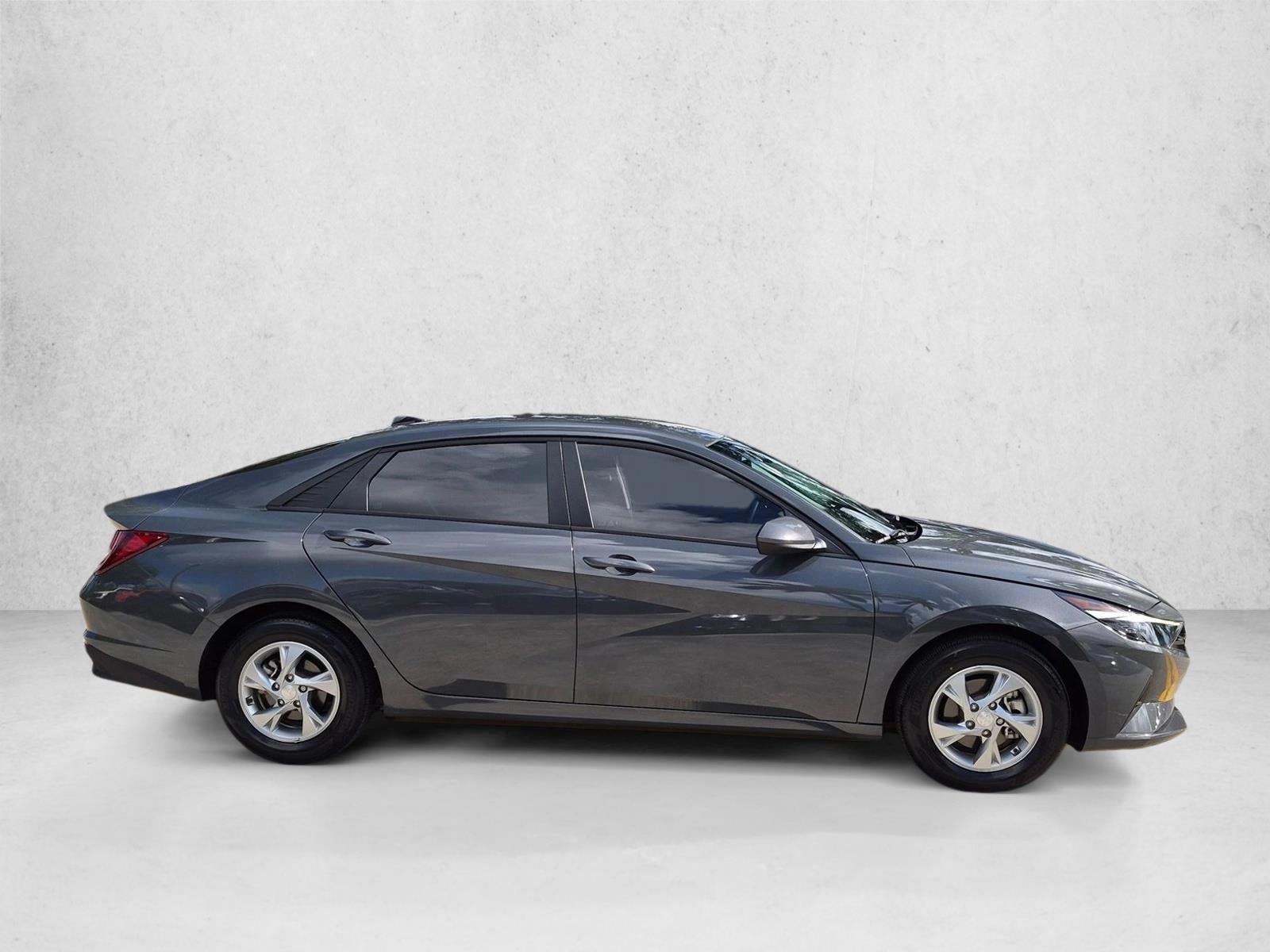 2023 Hyundai ELANTRA SE IVT