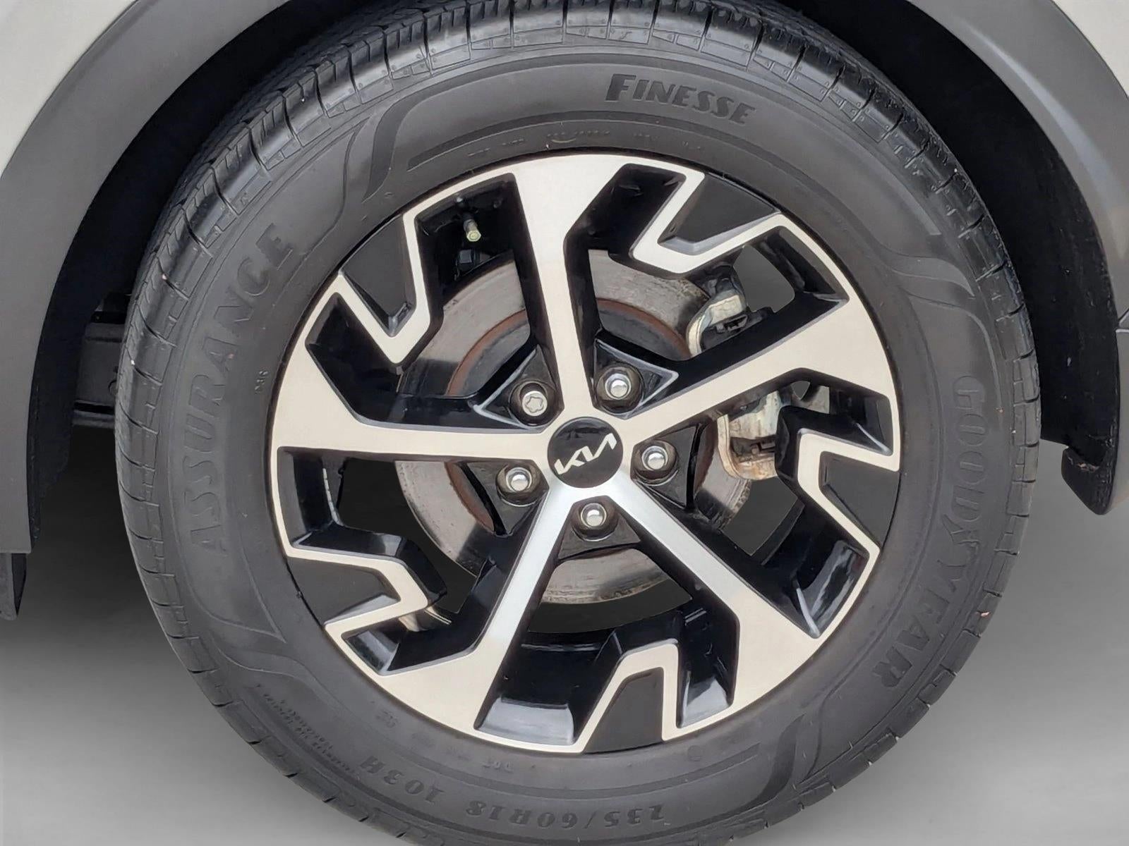 2024 Kia Sportage EX FWD