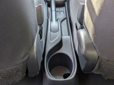 2017 Toyota Yaris 5-Door L Auto (Natl)