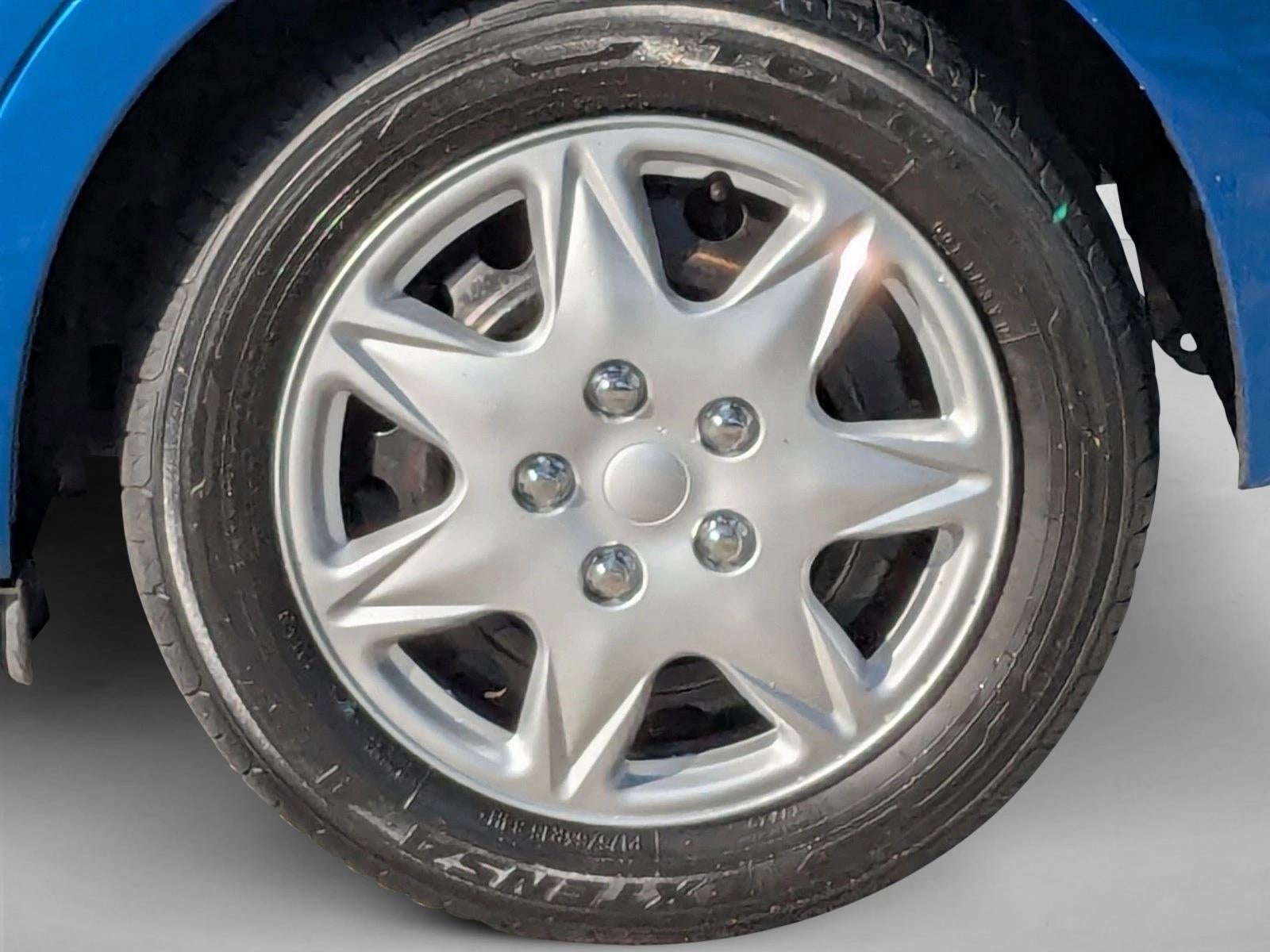 2017 Toyota Yaris 5-Door L Auto (Natl)