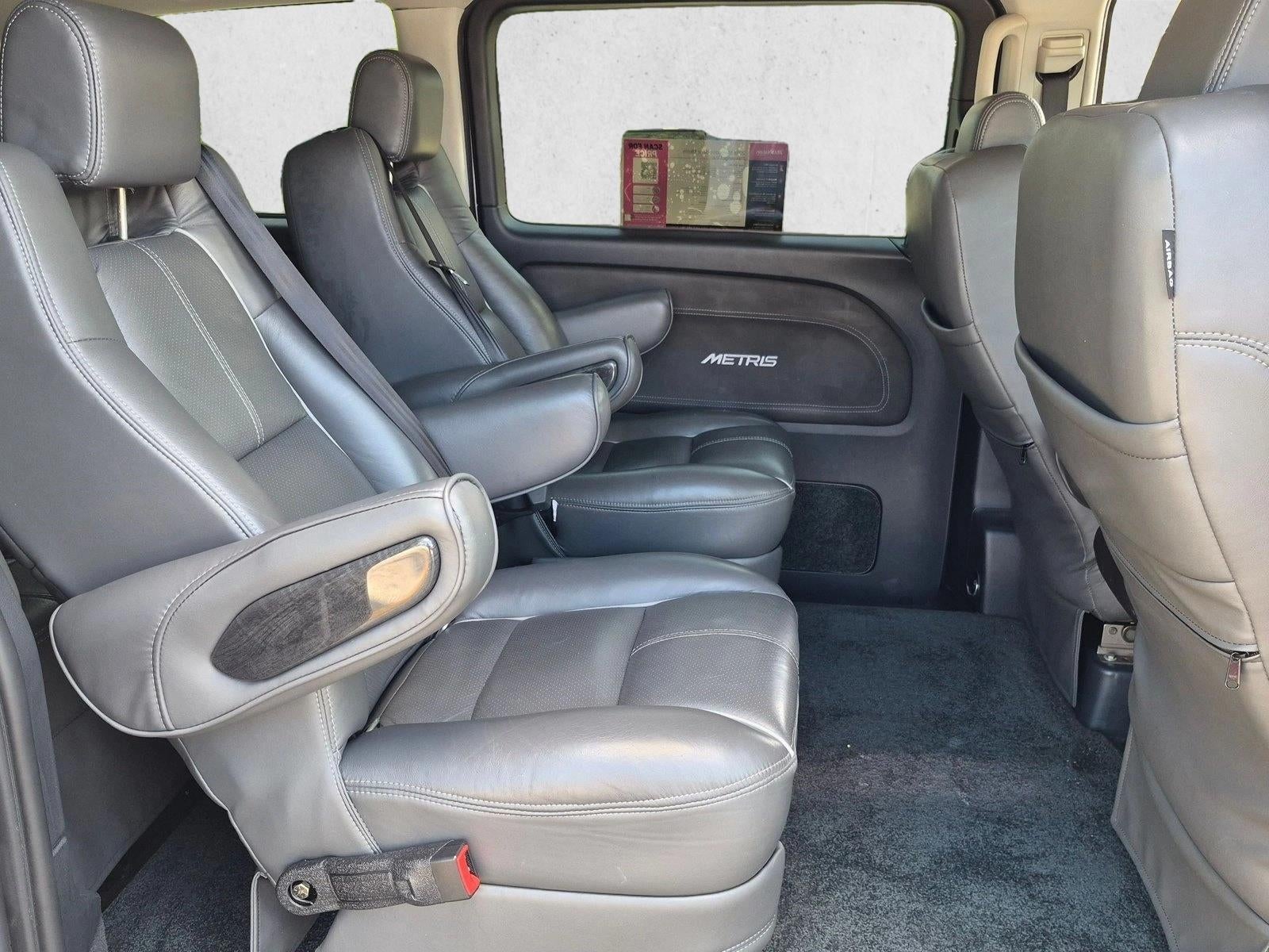 2018 Mercedes-Benz Metris Passenger Van Standard Roof 126" Wheelbase