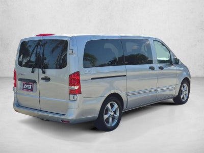 2018 Mercedes-Benz Metris Passenger Van Standard Roof 126" Wheelbase