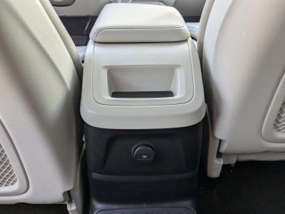 2023 Volvo XC60 Recharge Plug-In Hybrid T8 eAWD PHEV Ultimate Dark Theme