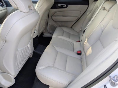 2023 Volvo XC60 Recharge Plug-In Hybrid T8 eAWD PHEV Ultimate Dark Theme