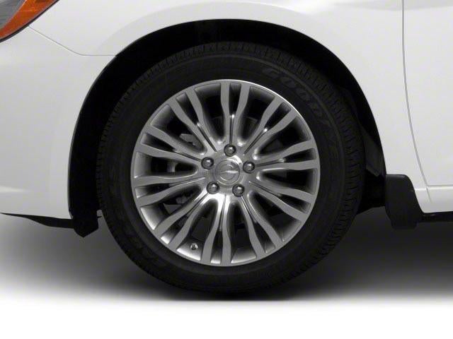 2011 Chrysler 200 4dr Sdn Limited