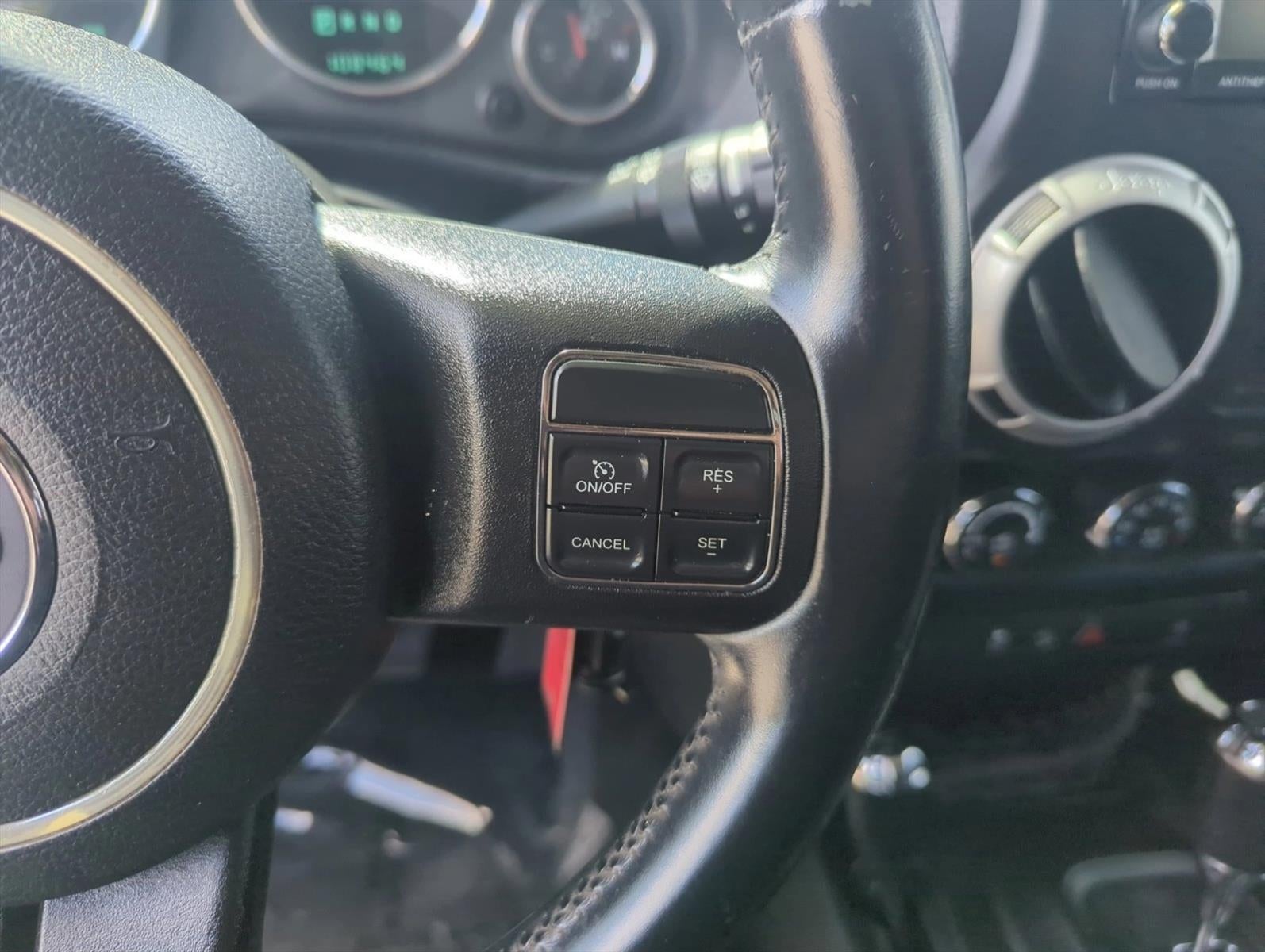 2013 Jeep Wrangler 4WD 2dr Sahara