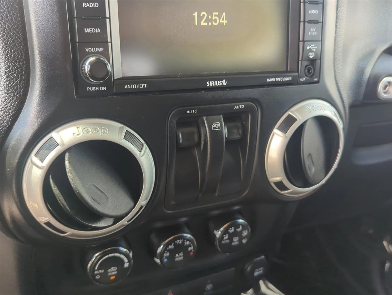 2013 Jeep Wrangler 4WD 2dr Sahara
