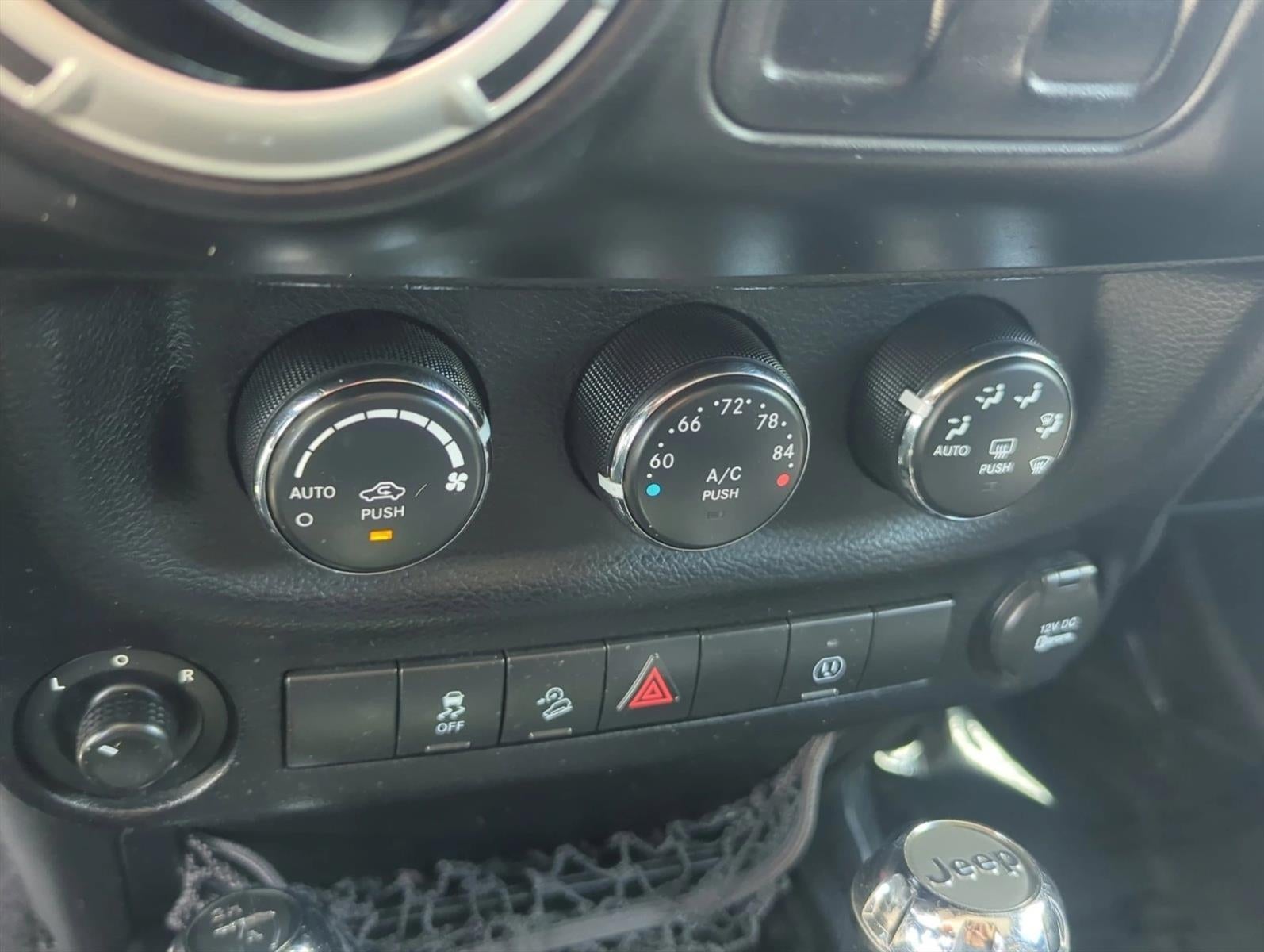 2013 Jeep Wrangler 4WD 2dr Sahara