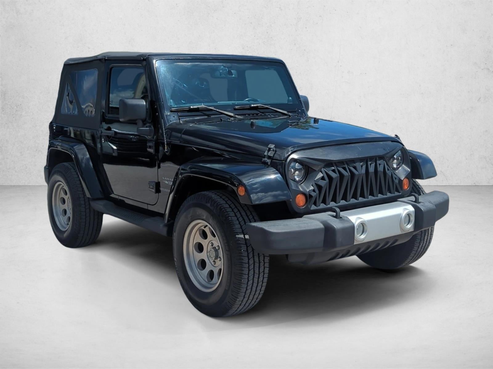 2013 Jeep Wrangler 4WD 2dr Sahara