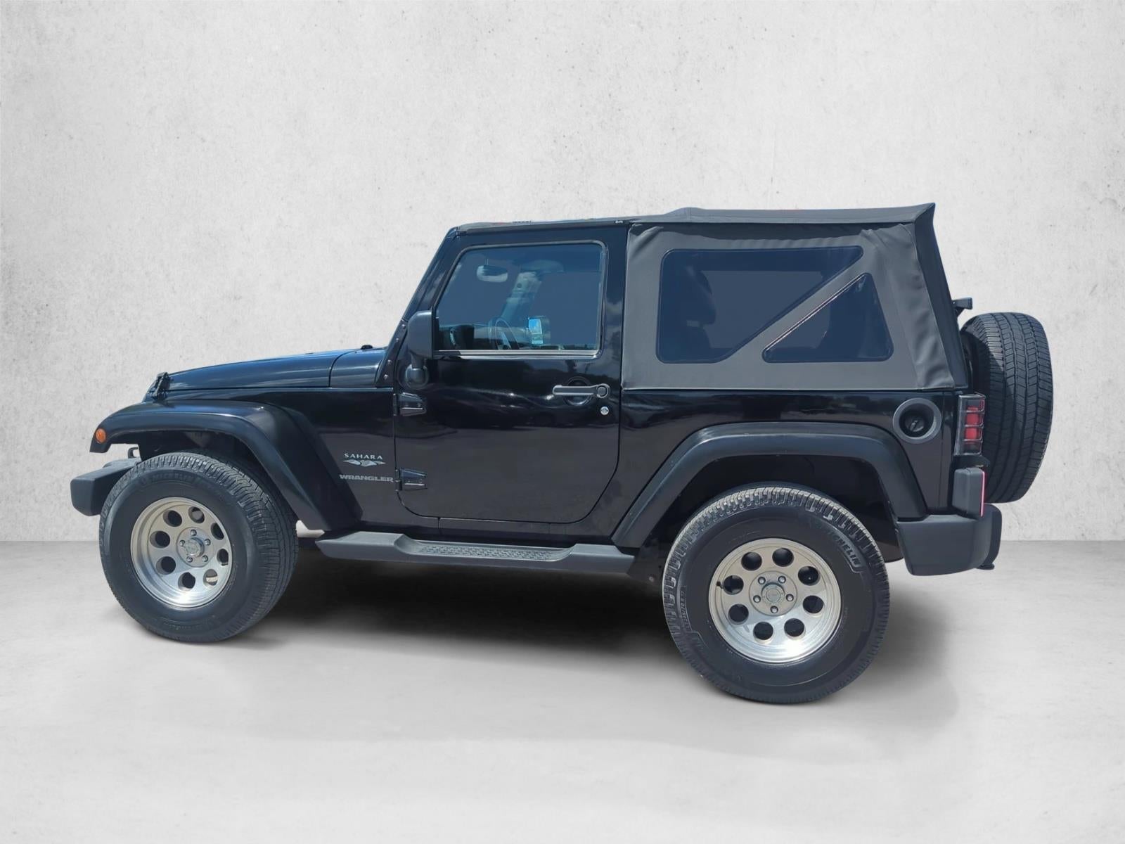 2013 Jeep Wrangler 4WD 2dr Sahara