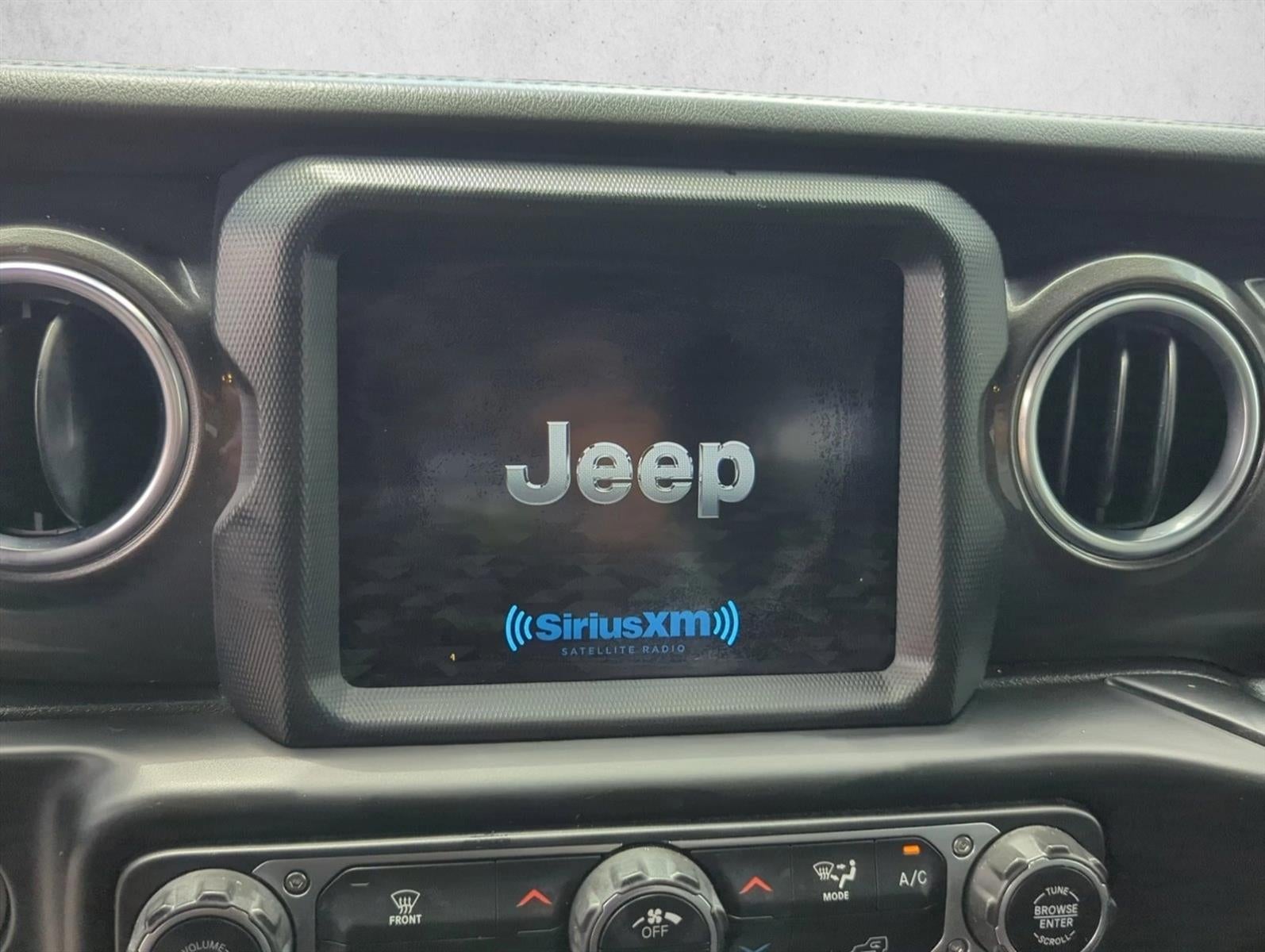 2019 Jeep Wrangler Unlimited Sahara Altitude 4x4