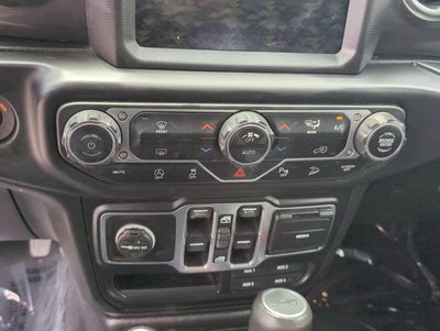 2019 Jeep Wrangler Unlimited Sahara Altitude 4x4