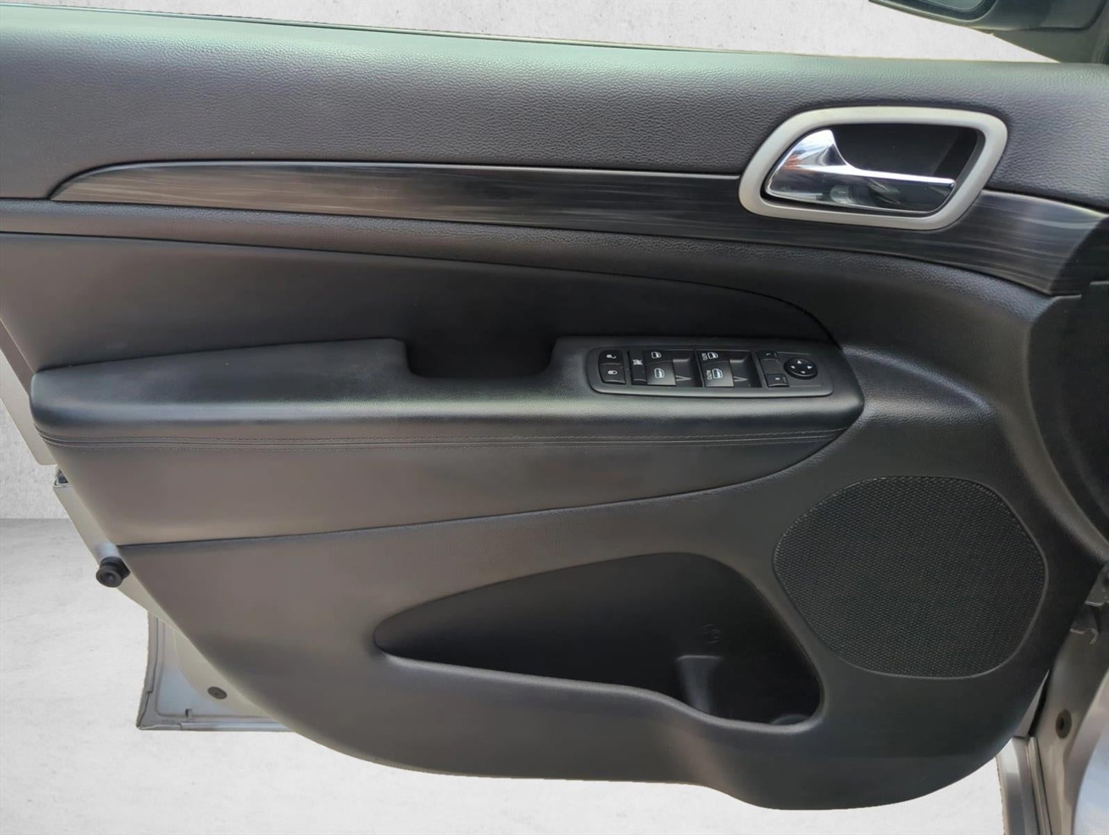 2020 Jeep Grand Cherokee Altitude 4x2
