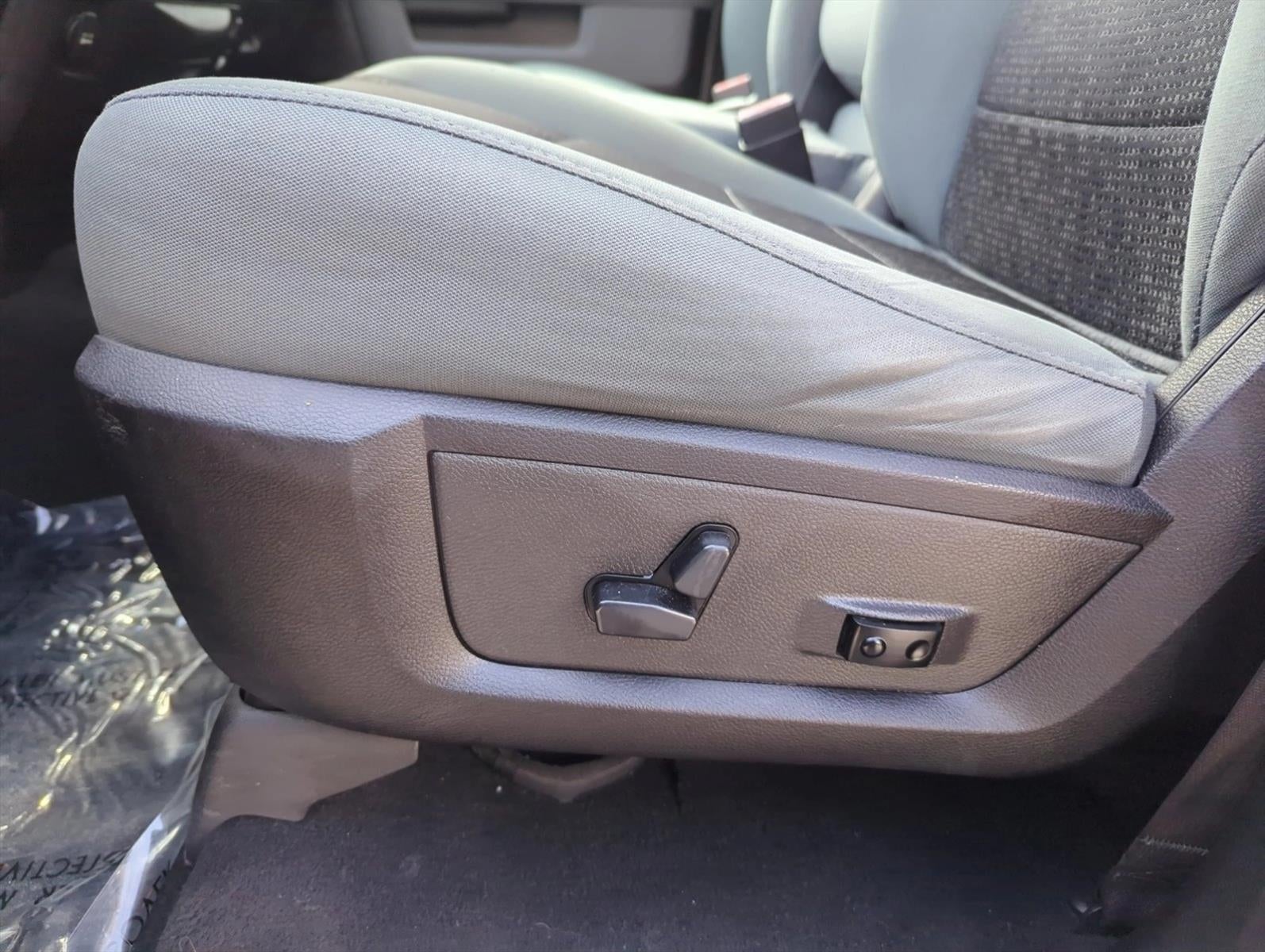 2019 RAM 1500 Classic Big Horn 4x4 Crew Cab 5'7" Box