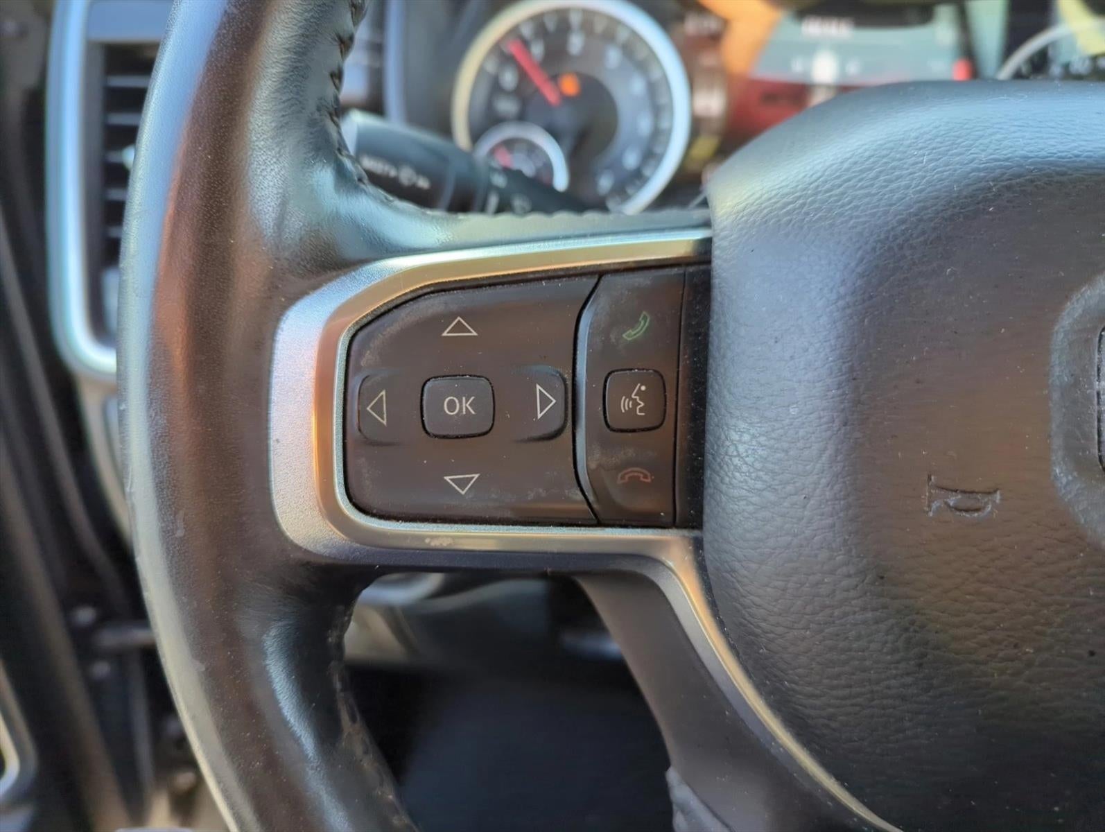 2020 RAM 1500 Laramie 4x2 Quad Cab 6'4" Box