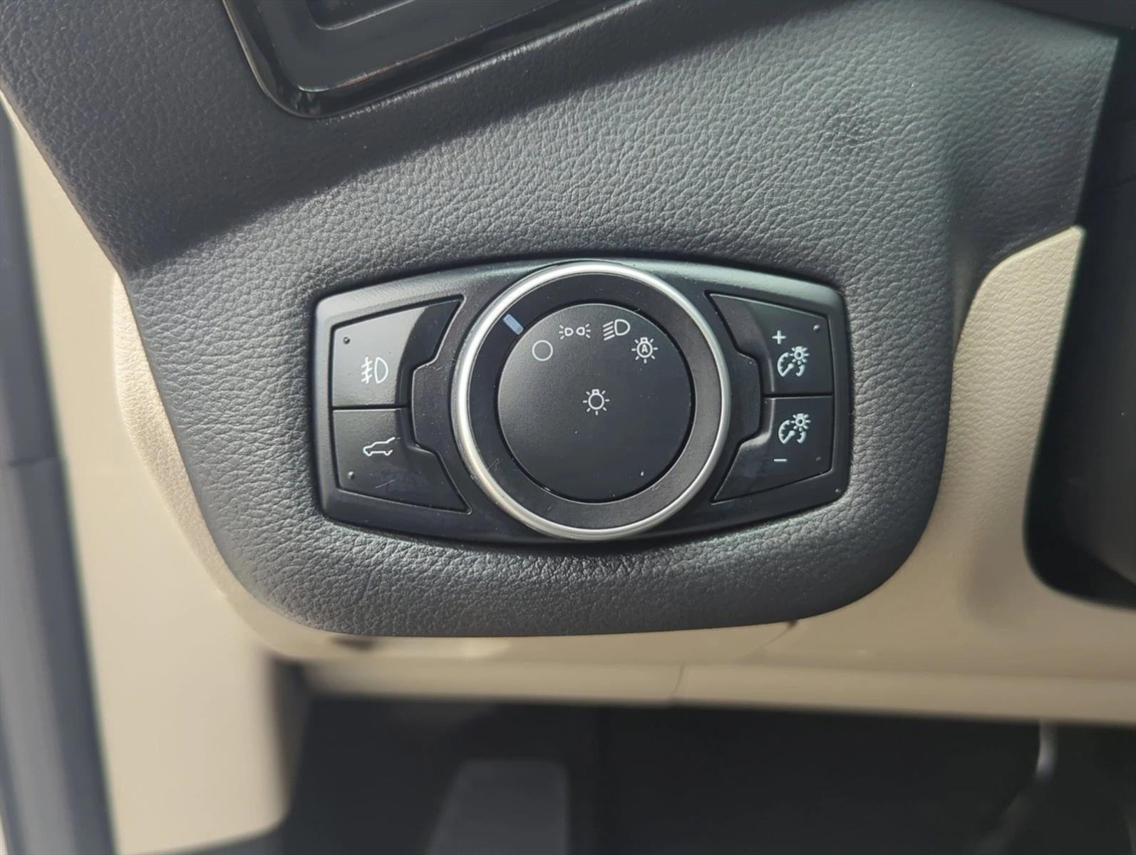 2017 Ford Escape Titanium FWD
