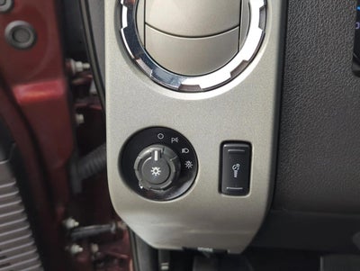 2016 Ford Super Duty F-350 DRW 4WD Crew Cab 8 Ft Box Lariat