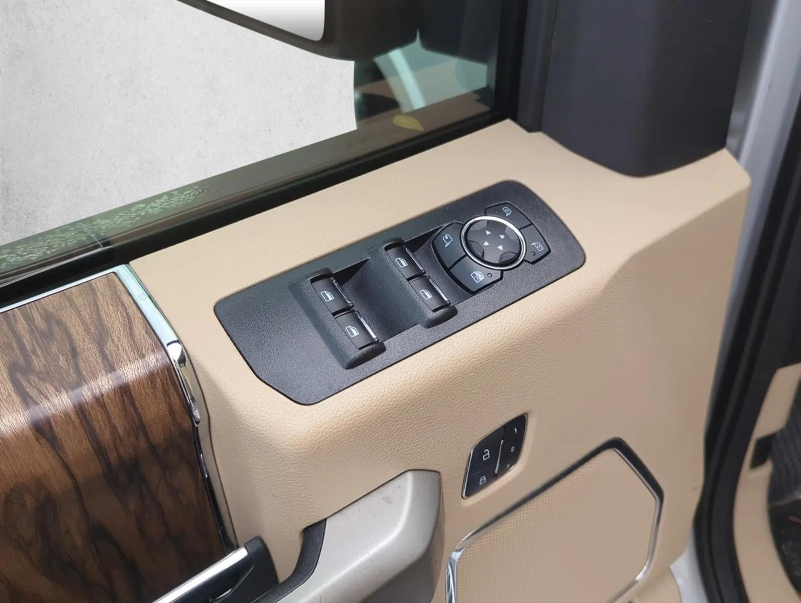 2018 Ford F-150 LARIAT 2WD SuperCrew 5.5' Box