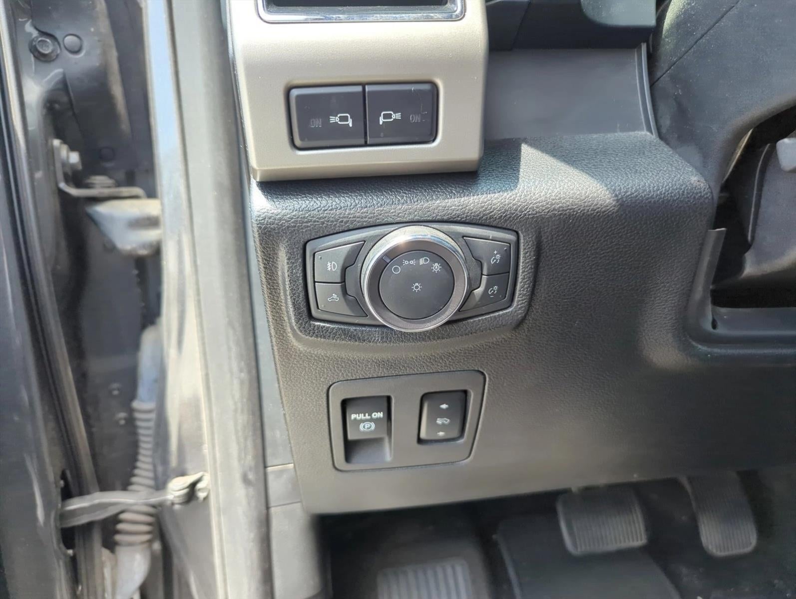 2018 Ford F-150 LARIAT 4WD SuperCrew 5.5' Box