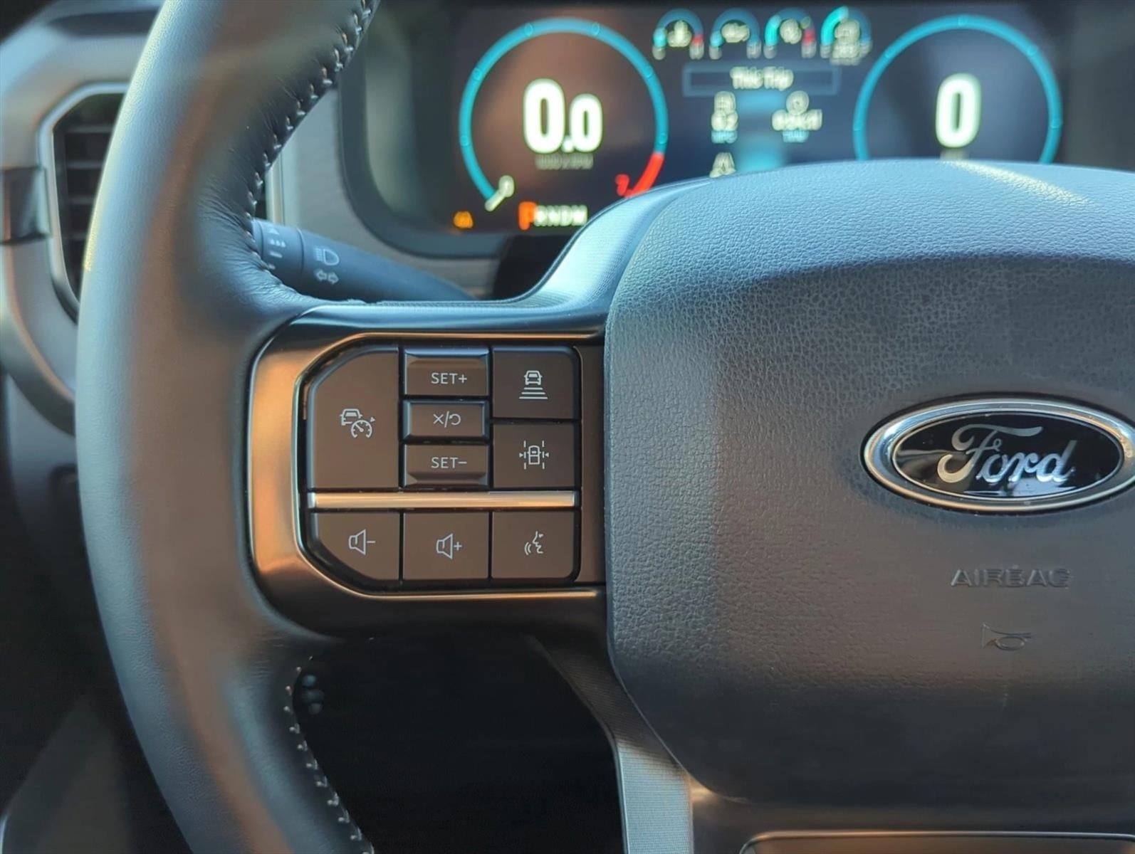 2023 Ford F-150 Platinum 4WD SuperCrew 5.5' Box