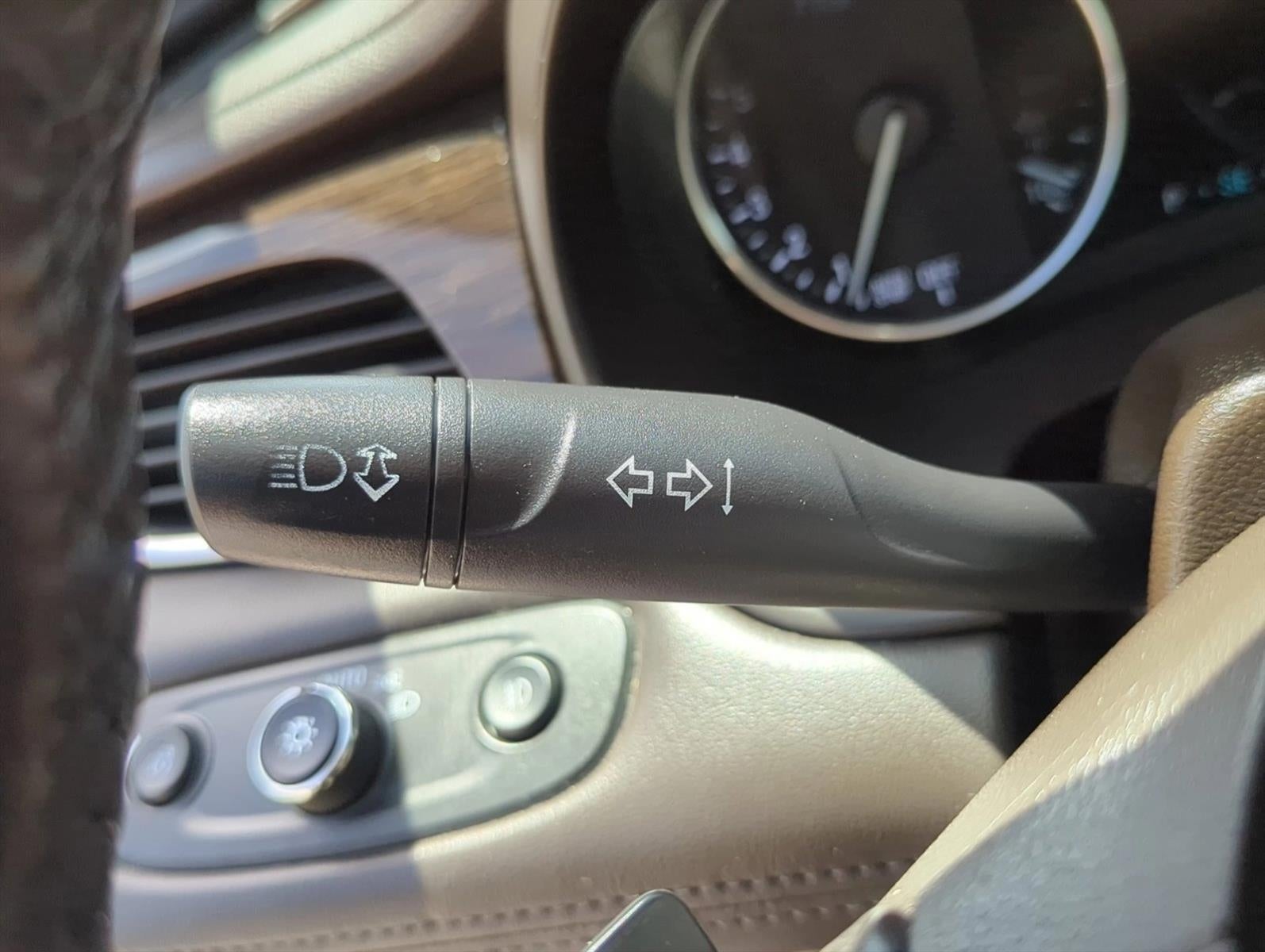 2017 Buick LaCrosse FWD Essence