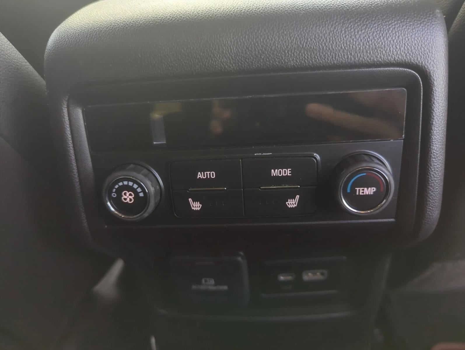 2023 GMC Acadia AWD AT4