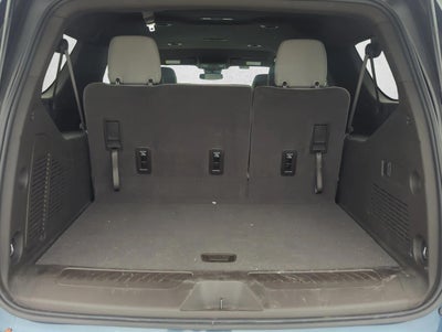 2025 Chevrolet Suburban 4WD LS