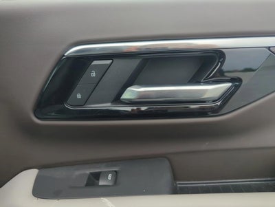 2025 Chevrolet Suburban 4WD LS