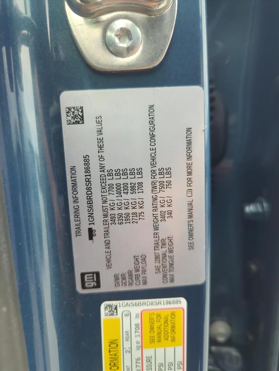 2025 Chevrolet Suburban 4WD LS