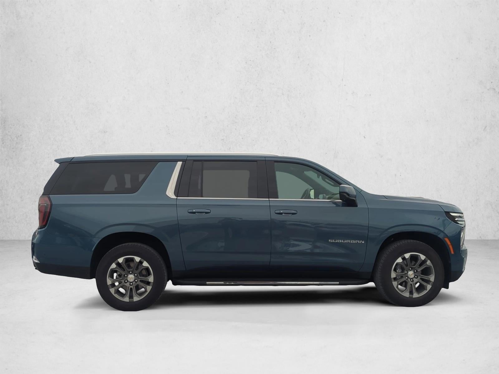 2025 Chevrolet Suburban 4WD LS