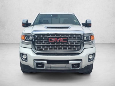 2018 GMC Sierra 3500HD Crew Cab Long Box 4-Wheel Drive Denali