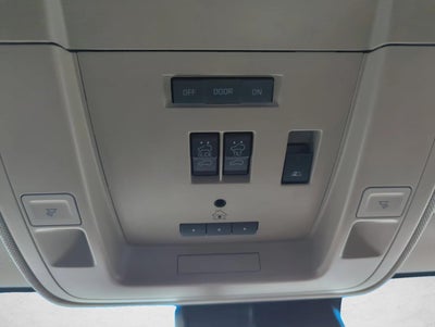 2017 GMC Sierra 3500HD Crew Cab Long Box 4-Wheel Drive Denali