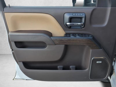 2017 GMC Sierra 3500HD Crew Cab Long Box 4-Wheel Drive Denali