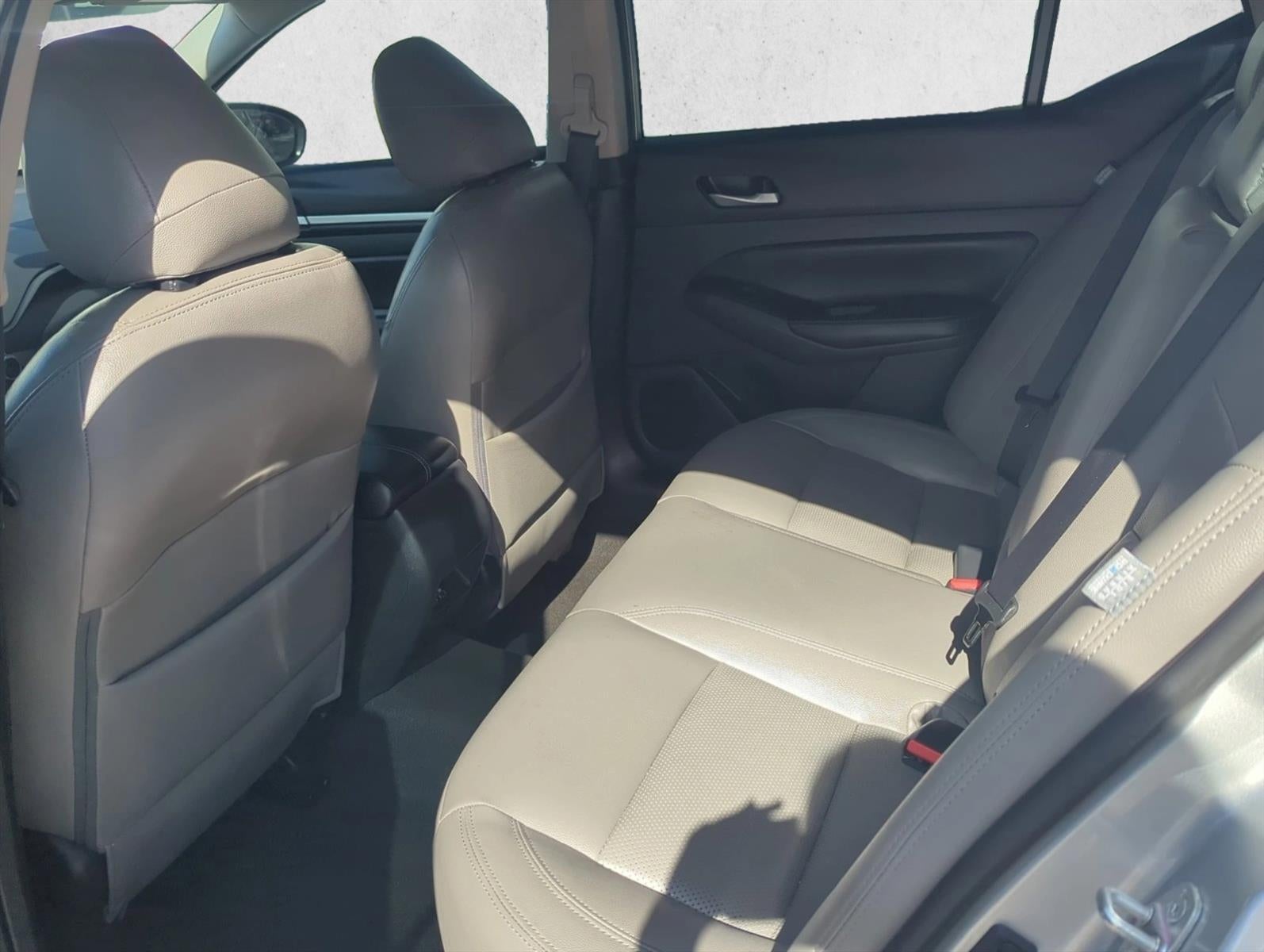 2022 Nissan Altima 2.5 SV Sedan