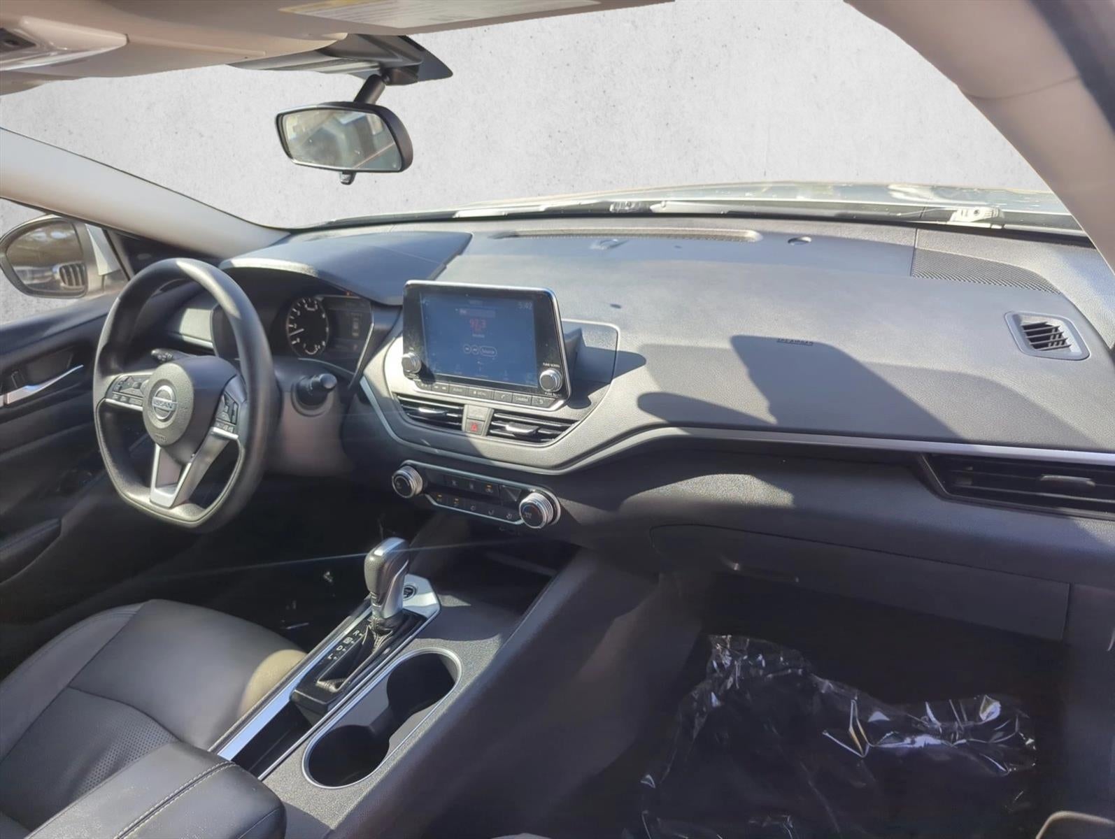 2022 Nissan Altima 2.5 SV Sedan