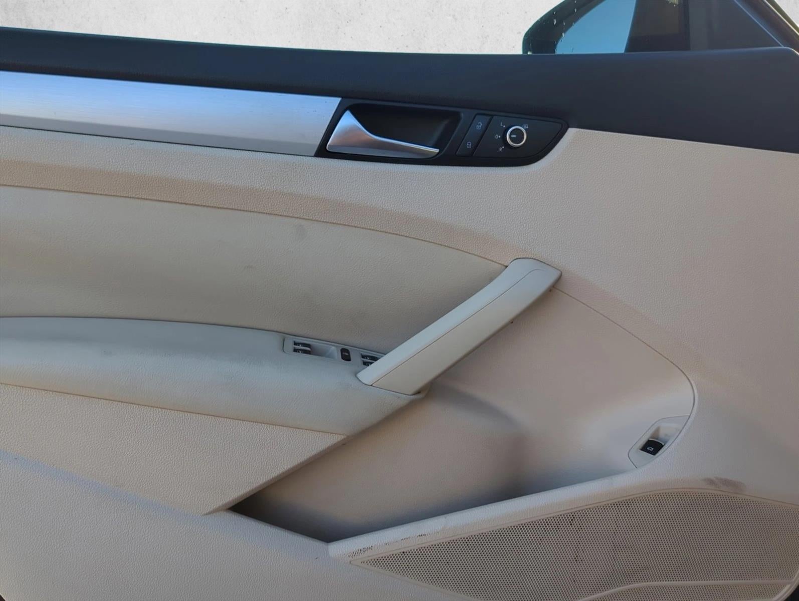 2012 Volkswagen Passat 4dr Sdn 2.5L Manual SE PZEV