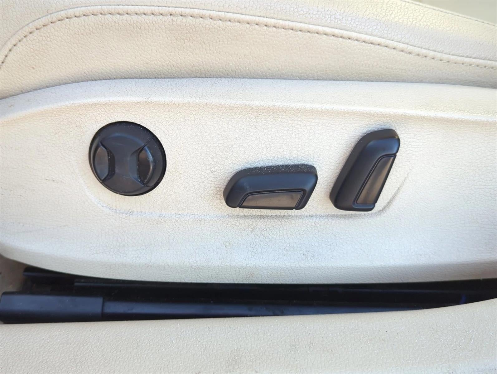 2012 Volkswagen Passat 4dr Sdn 2.5L Manual SE PZEV